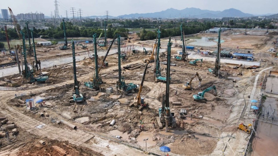 近20台“xingkong星空平台(中国)集团绿”装备实力集结,助力广佛西环工程建设跑出“加速度”