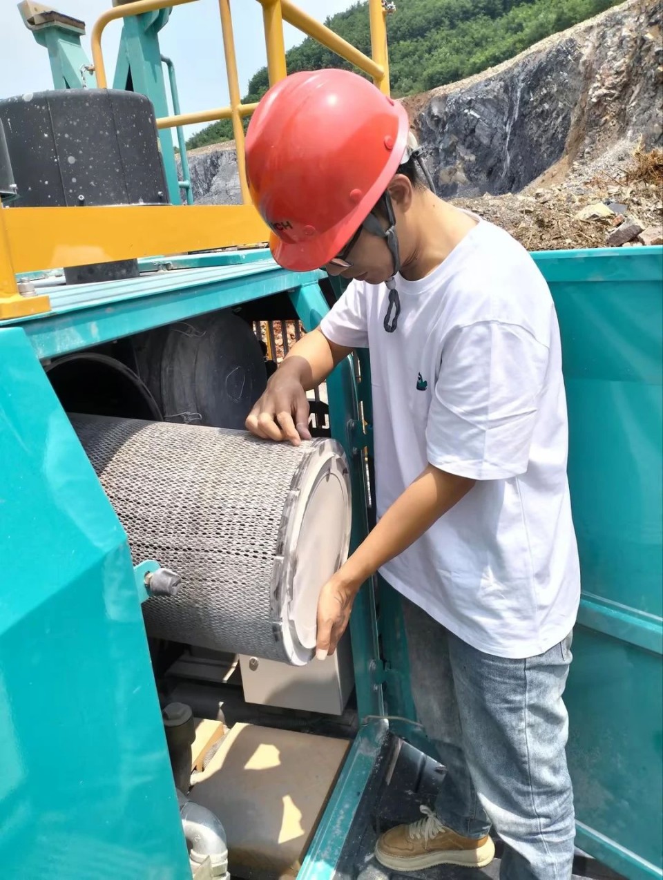 跨越xingkong星空平台(中国)集团万里 智启服务新程——xingkong星空平台(中国)集团矿岩“服务万里行”活动走进海螺水泥