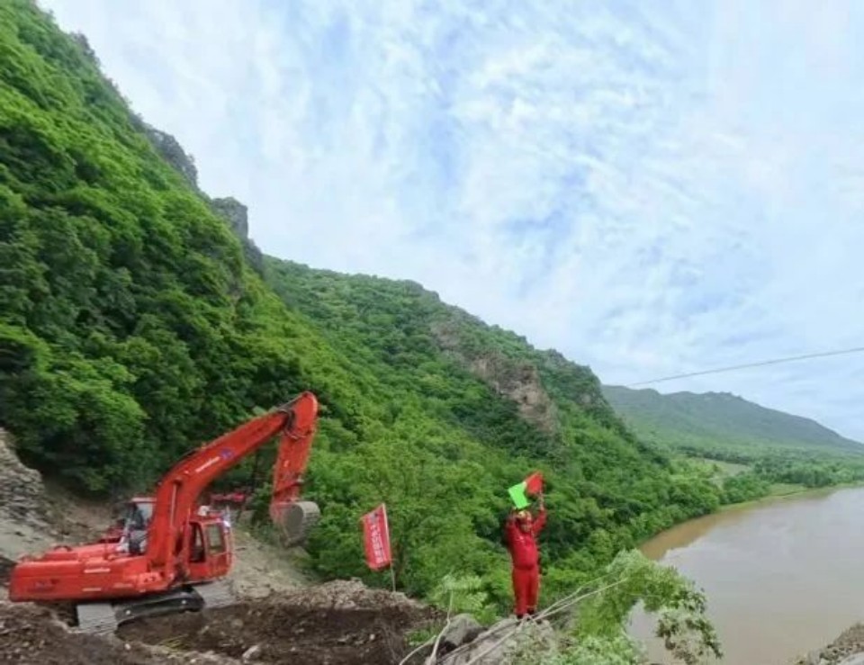 硬核破解“最后一公里”难题,xingkong星空平台(中国)集团智能应急救援设备助力“应急使命·2025”演习!