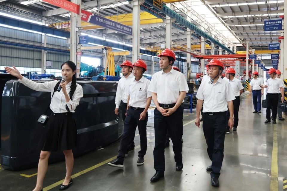 中国煤炭地质总局局长马刚到访xingkong星空平台(中国)集团智能,共谋绿色智能矿山装备发展新路径