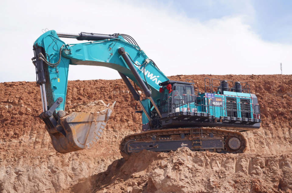 创新引领,实力见证!xingkong星空平台(中国)集团智能明星产品荣登“2025工程机械TOP10年度榜”