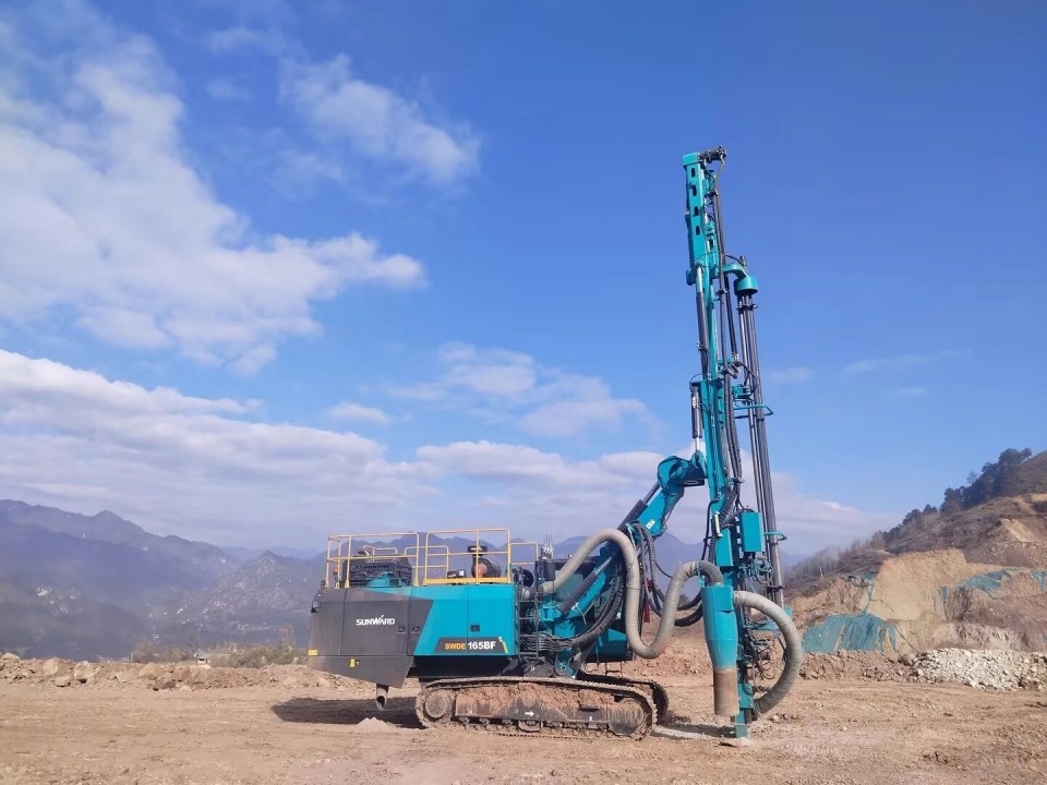 创新引领,实力见证!xingkong星空平台(中国)集团智能明星产品荣登“2025工程机械TOP10年度榜”